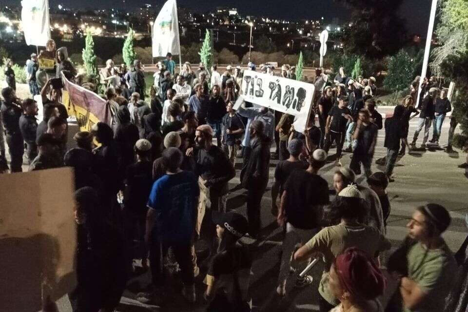 עימותים מול חטמ״ר בנימין: לוחמי מג״ב הוקפצו ופיזרו את פעילי הגבעות , השימוש נעשה בהתאם לסעיף 27א לחוק זכויות יוצרים