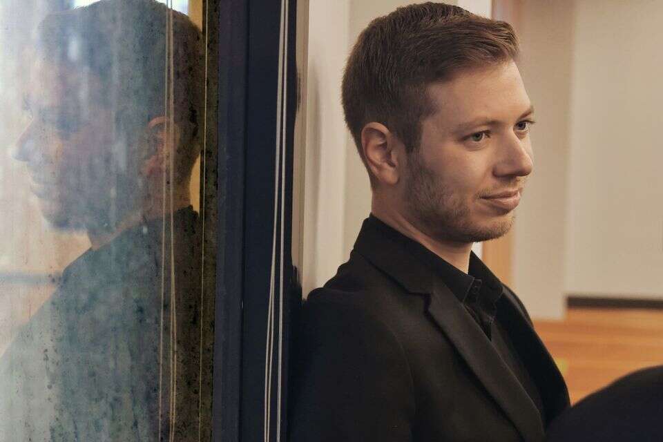 יאיר נתניהו, מעתה ידוע בתור "יונתן הון" , יהושע יוסף