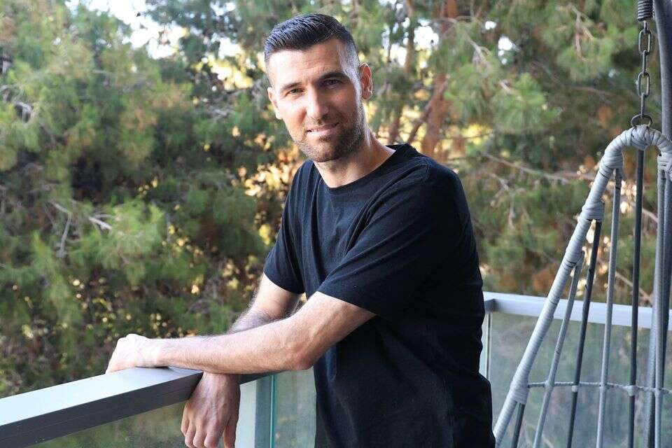 עידו אקסברד. מתרכז רק בשיקום , אלן שיבר