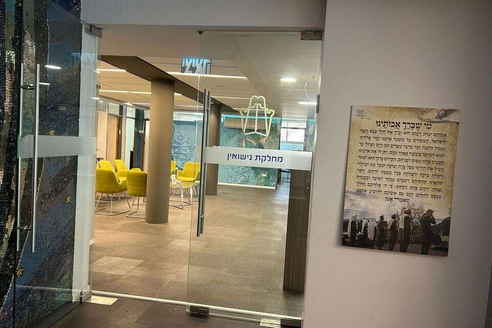 משרדי הרבנות הראשית בתל אביב , רוני שקדי