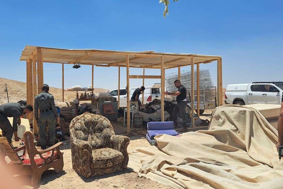 אחרי שריפת המתקן הביטחוני: פינוי דרמטי של חמש גבעות בגוש עציון ובנימין , ללא