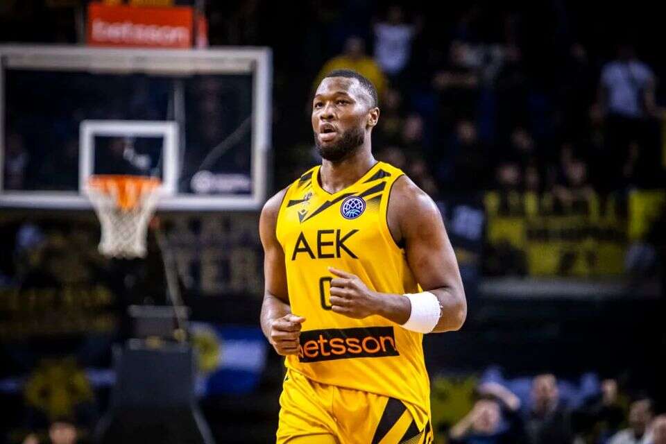 ריקוואן גריי , FIBA