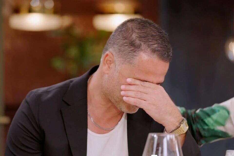 הכניסה למפורסמים בלבד. נדב אבוקסיס מייבב ב"המטבח המנצח" , קשת 12