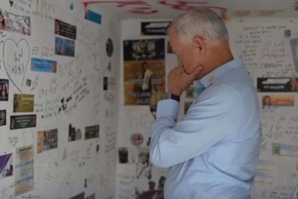 בני גנץ בקמפיין המפלגה  , ללא קרדיט