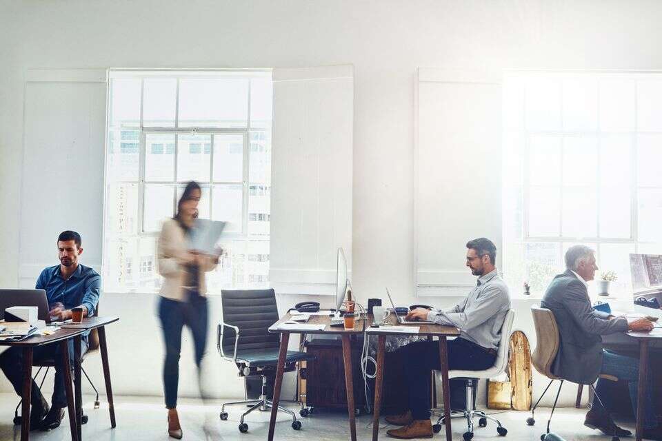 עובדים במשרד (אילוסטרציה) , GettyImages
