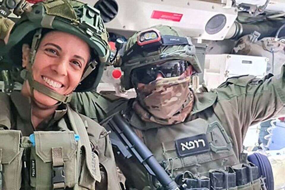 "כולם תמכו בי כי הם ידעו שזה הדבר הנכון והמתאים עבורי". גלי שרון בשירות המילואים , ללא