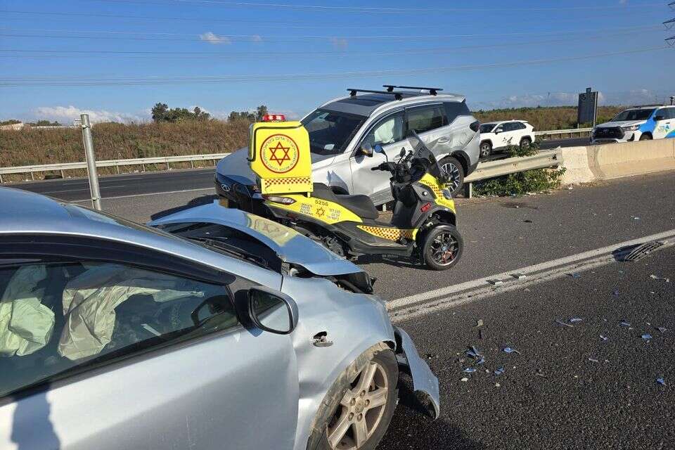 זירת התאונה בכביש 4 , תיעוד מבצעי מד"א