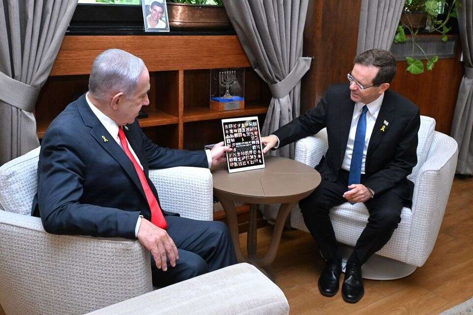 נשיא המדינה נפגש עם ראש הממשלה לפני המראתו לוושינגטון
, חיים צח/לע״מ