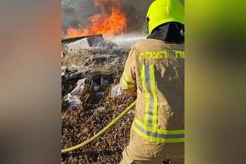 מאמצי הכיבוי בצומת קוממיות ,  מתן שרף יחידת התיעוד המבצעית דרום