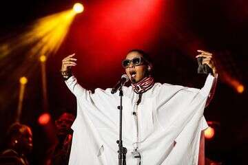 הזמרת המיתולוגית מסתבכת: "תעזבו אותה"