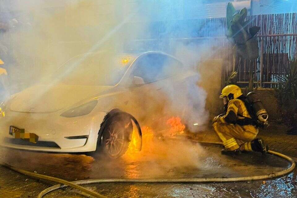 המכונית שהתלקחה , צילום כבאות והצלה