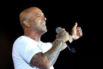 אייל גולן עושה חשבון נפש: "שנה לא פשוטה עבורי"