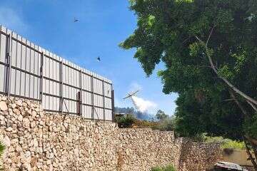 שריפה בשטח פתוח בהר הקפיצה בנצרת; הוזנקו מטוסי כיבוי , כב"ה צפון