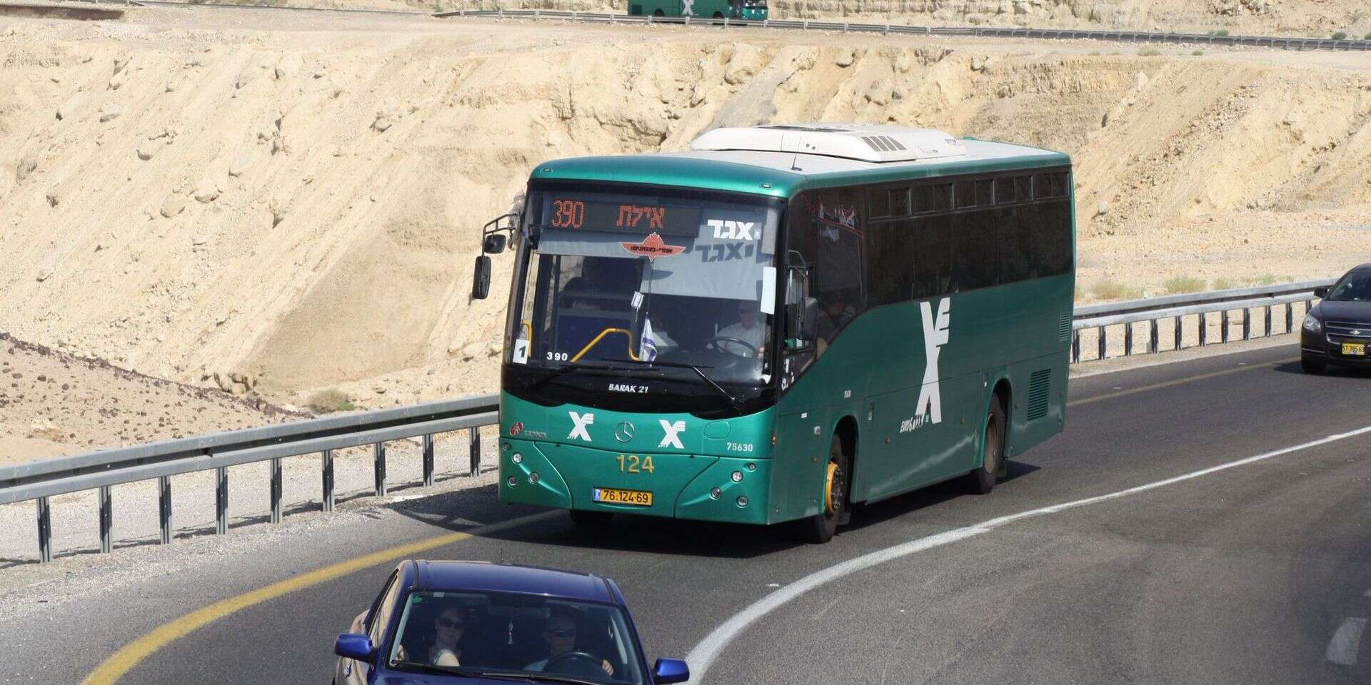 אוטובוס של אגד בדרך לאילת , אגד