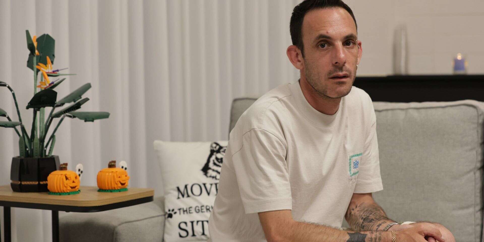דורון הס , ללא