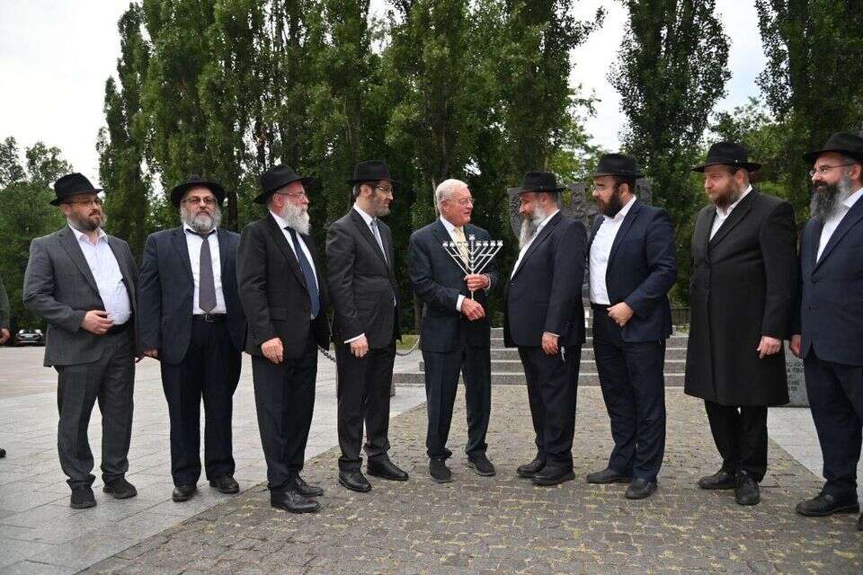השליח קלוג ורבני אוקראינה , FJCU