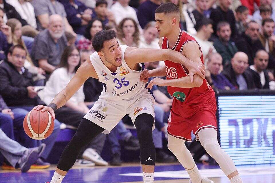 איתן בורג מול ים מדר. נציג חדש במכללות , אלן שיבר