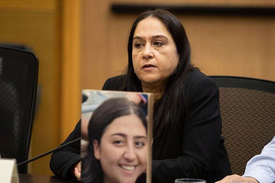 שרון אשל, אמה של התצפיתנית רוני אשל ז"ל , אורן בן חקון