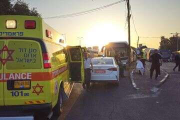 תאונה בפתח תקווה , מד"א