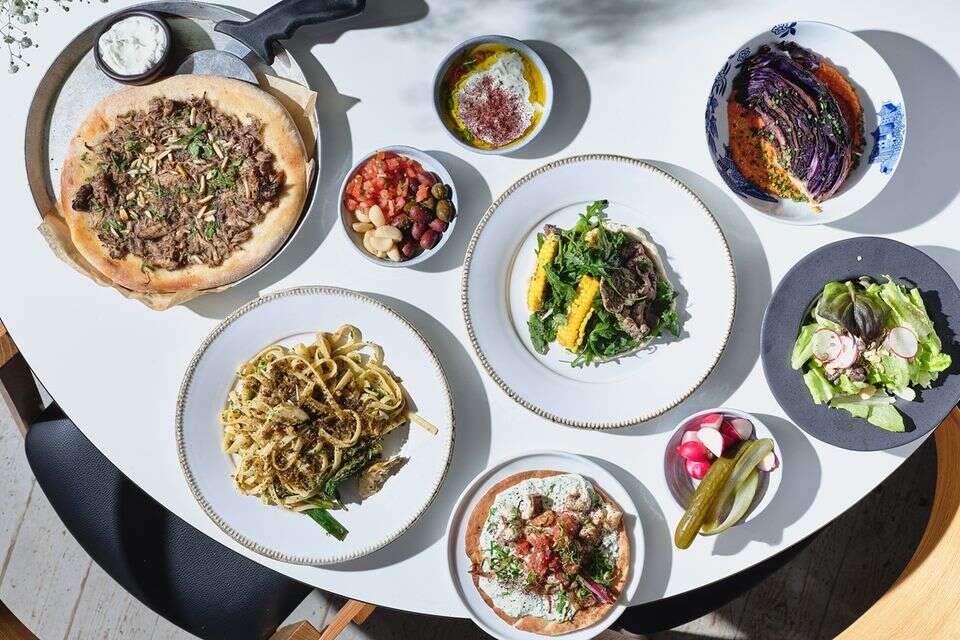 תפריט מקומי בגרציא , גיל אבירם