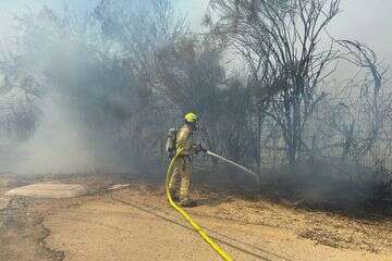 לוחם אש סמוך לכביש 44 , קובי ריכטר