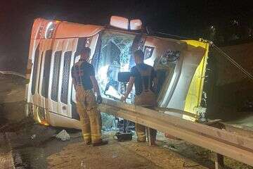 גבר כבן 26 נהרג בהתהפכות משאית בכביש 6 בין מחלף מאחז למחלף קמה. , תיעוד מבצעי מד"א 