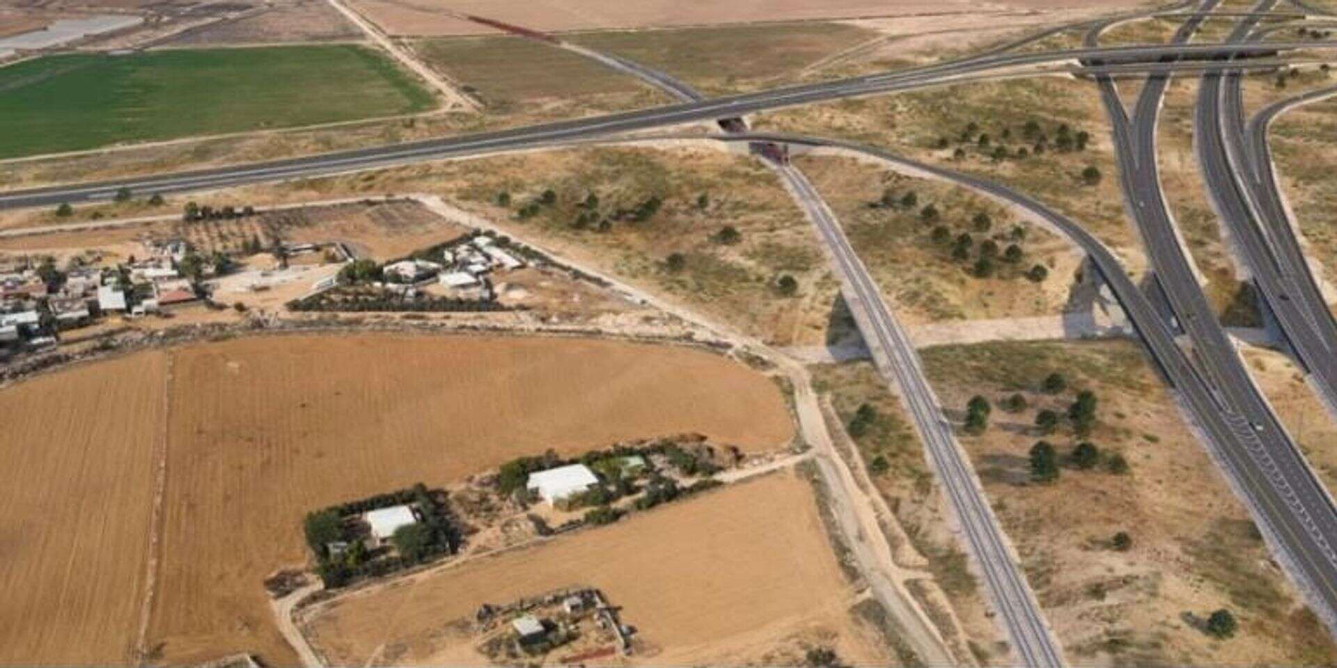 כביש שש יוארך לדימונה , חברת חוצה ישראל