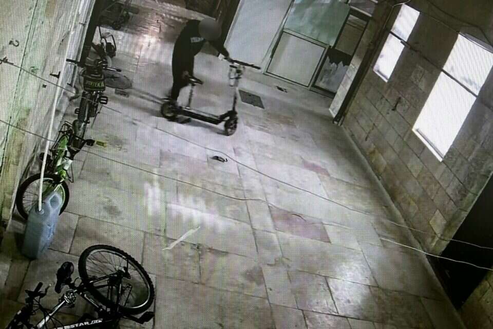 פורץ גונב קורקינט חשמלי , דוברות המשטרה