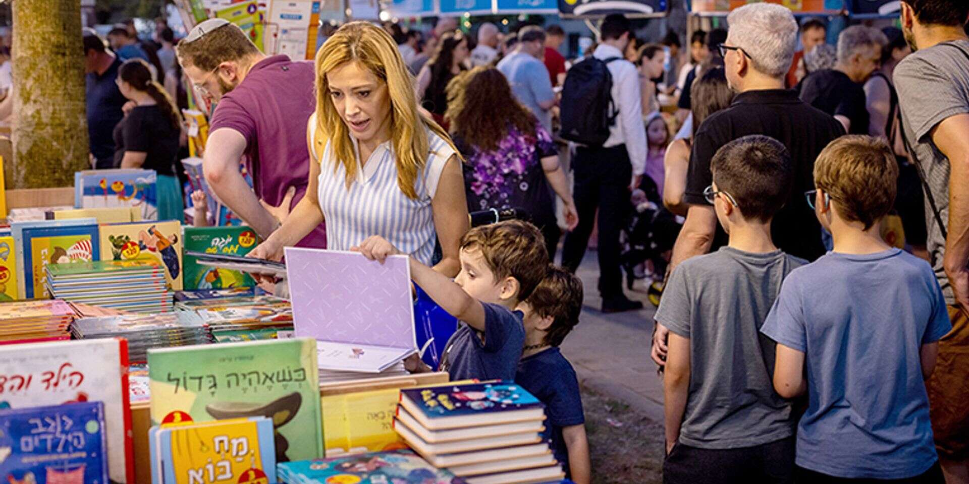 ההתחלה של אירועי שבוע הספר היתה מבטיחה: בשלושת הימים הראשונים, עד למלחמה מול איראן, פקדו את מתחמי הירידים כ־22 אלף איש ביום , אריק סולטן