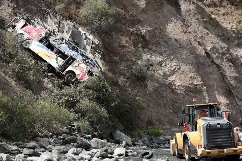 תאונת אוטובוס בפרו (ארכיון) , רויטרס