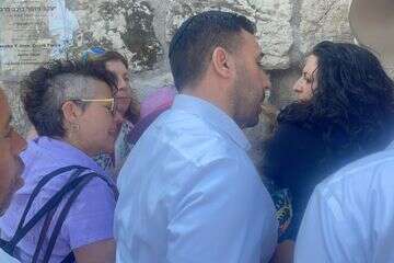 עימותים בין נשות הכותל לבין סדרני הכותל , נשות הכותל