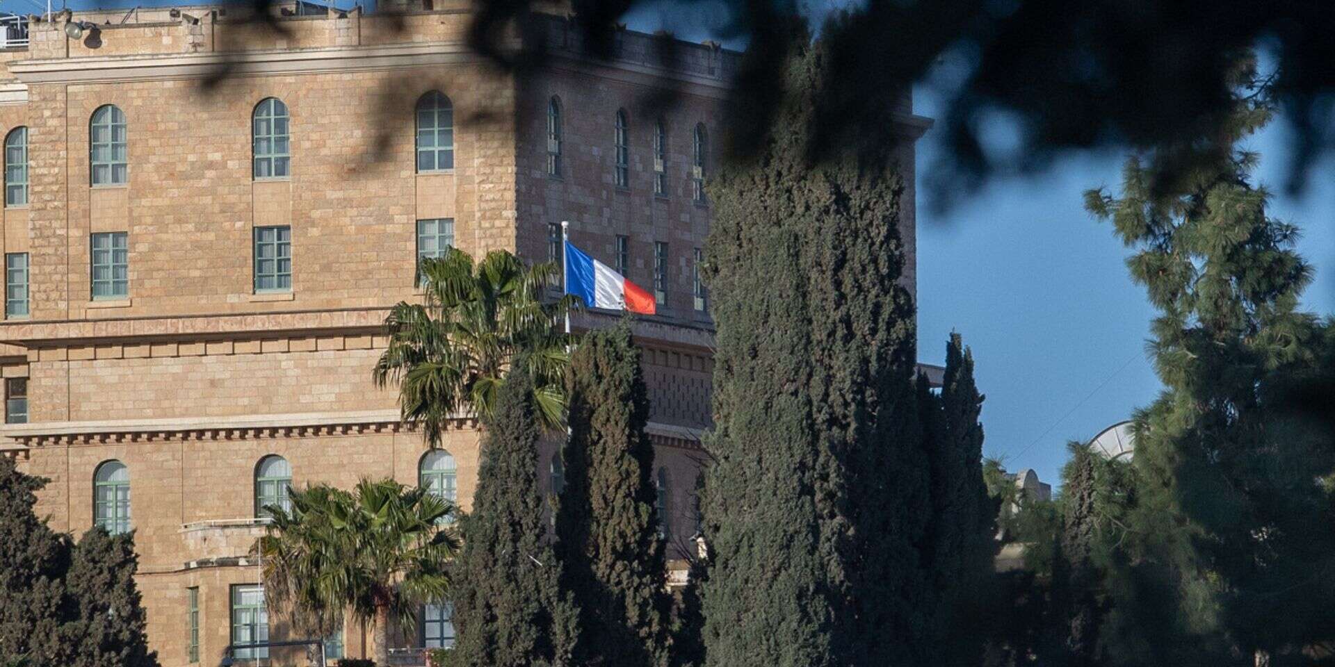 הקונסוליה הצרפתית בירושלים , אורן בן חקון