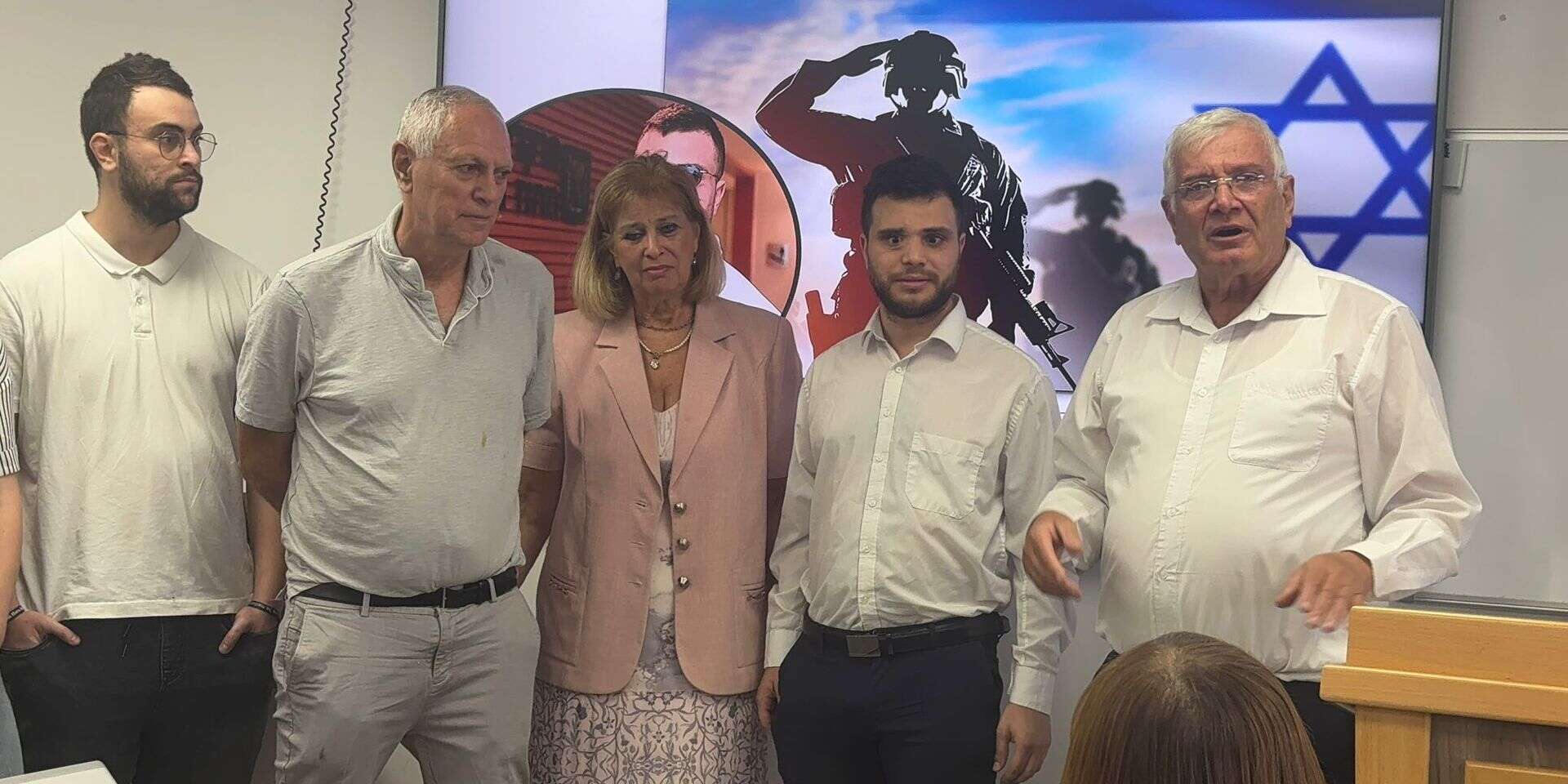 מתן לוי, הלוחם שאיבד את מאור עיניו, סיים התמחות בפרקליטות המדינה , אלינור שירקני קויפמן