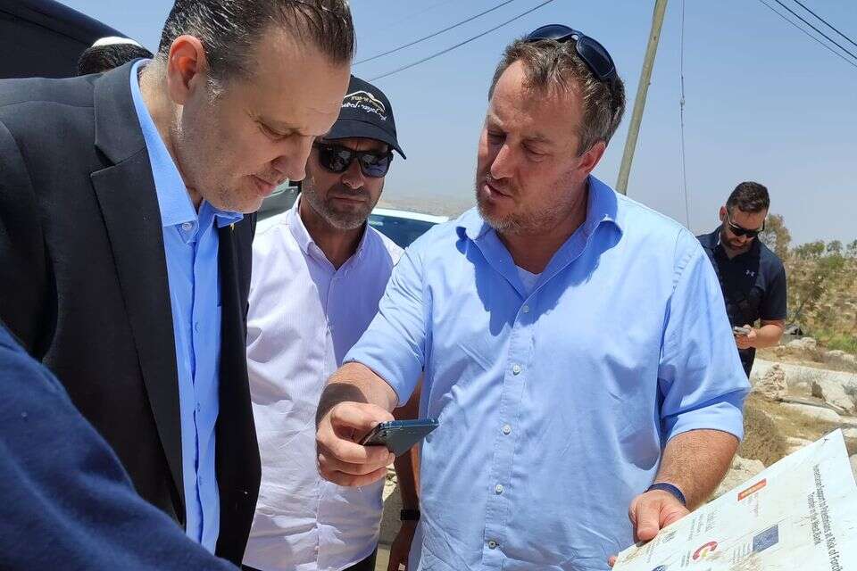 השר מיקי זוהר בדרום הר חברון , ללא