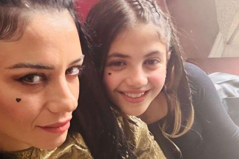 נינט ואמיליה , צילום עצמי