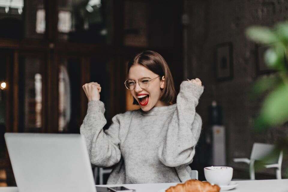 הצלחה עבודה משרד כיף אושר , freepik