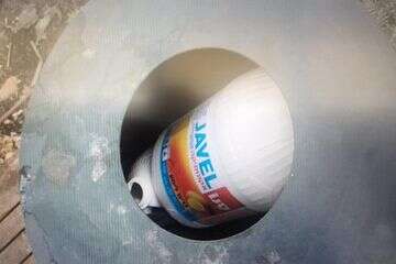 שפך אקונומיקה לבריכת דגי ברמת גן , דוברות המשטרה