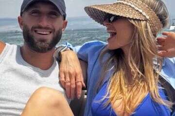 "צוחקים על בן זיני או עם בן זיני?"