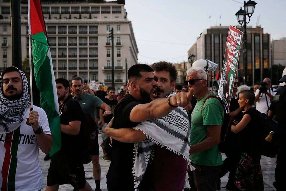 הפגנה פרו-פלשתינית באתונה, יוון , EPA