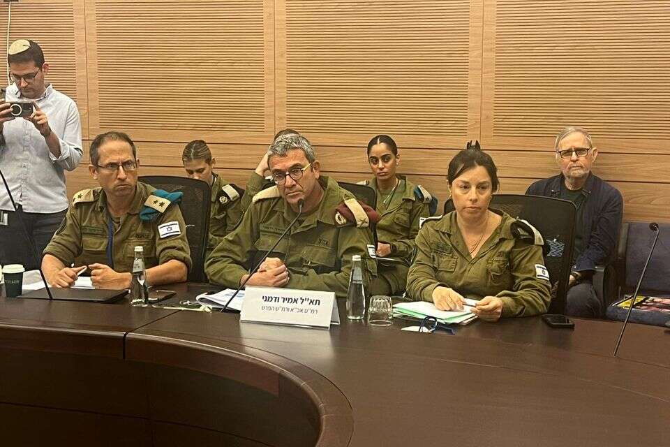 ראש מטה אכ״א, תא״ל אמיר ודמני , ללא קרדיט