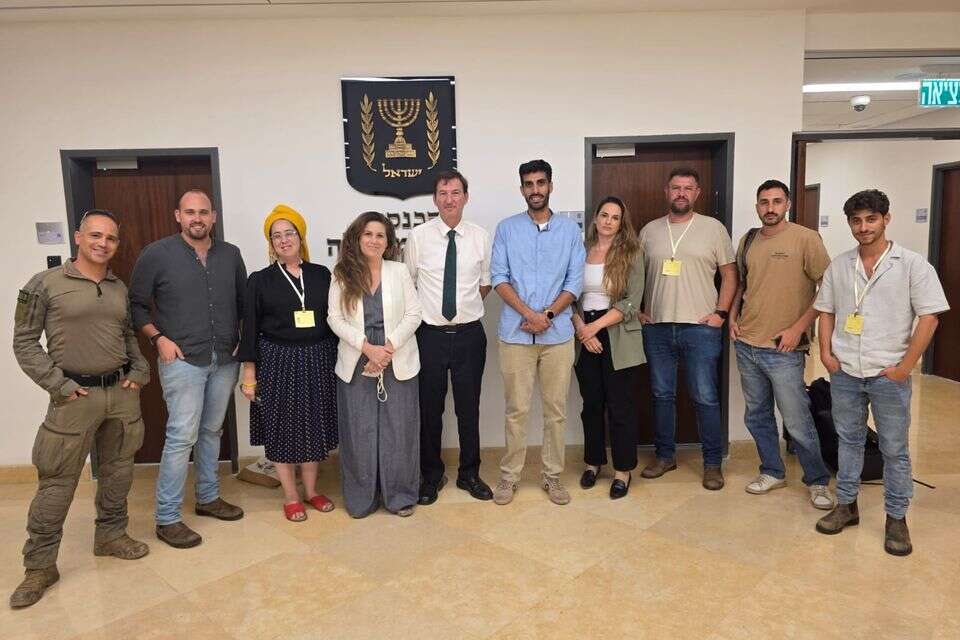 יו"ר ועדת חוץ וביטחון בועז ביסמוט בפגישה עם ארגוני מילואימניקים , .
