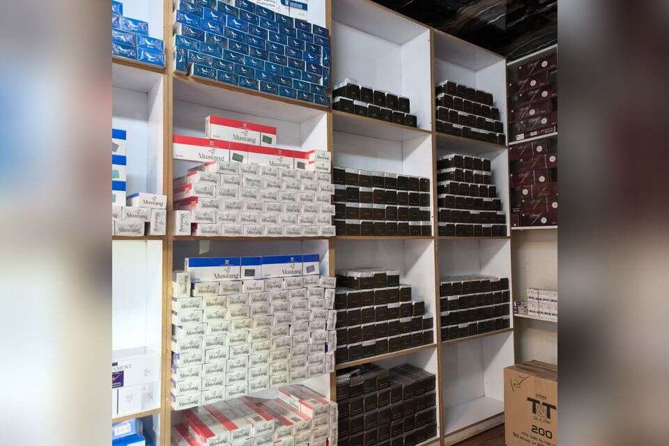 Cheap, available and without enforcement: almost all points of sale of cigarettes do not comply with the law