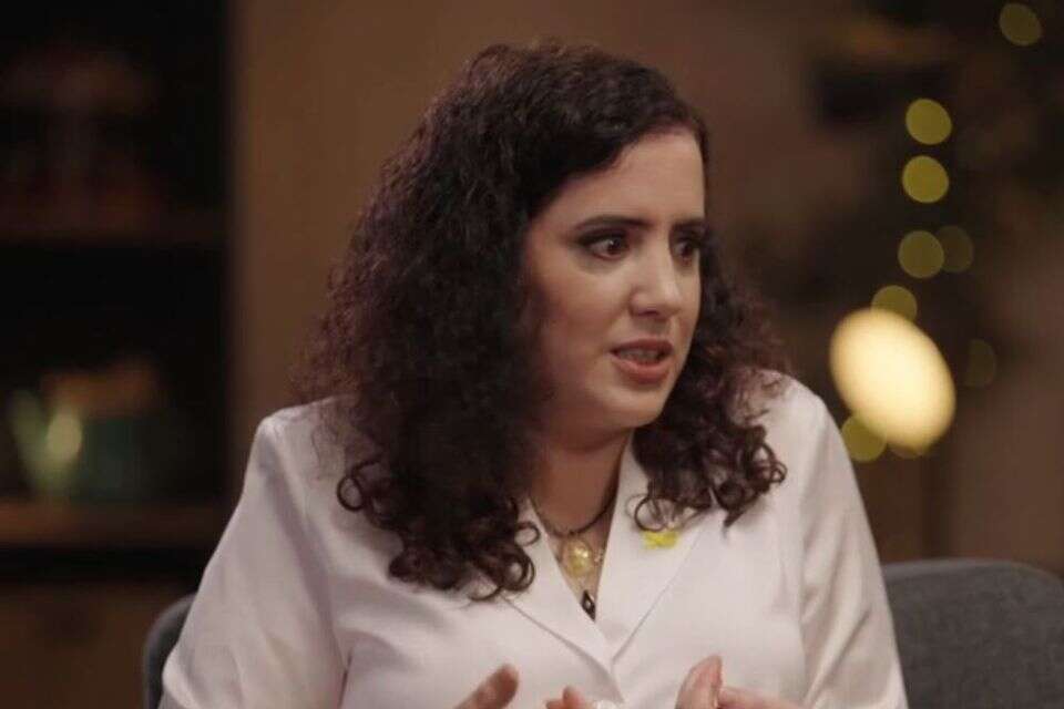 הצצה ל"פגישה עם רוני קובן" - שיחה עם חברת הכנסת נעמה לזימי , באדיבות כאן 11