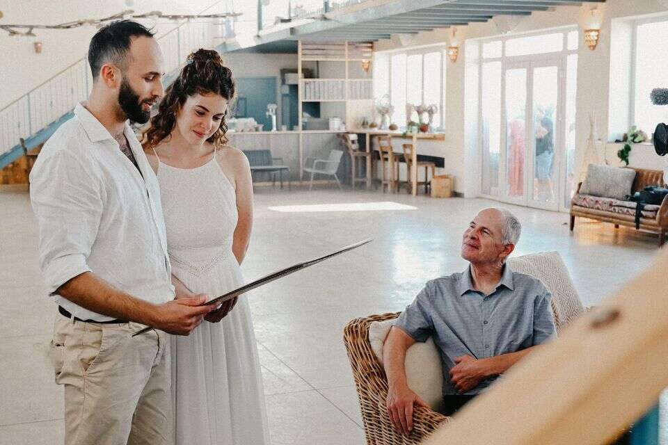 שיר סיגל מתחתנת , פאולינה פטימר