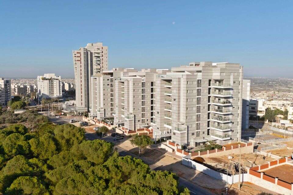פרויקט “מרום השרון”, צור יצחק , אייל רנגר