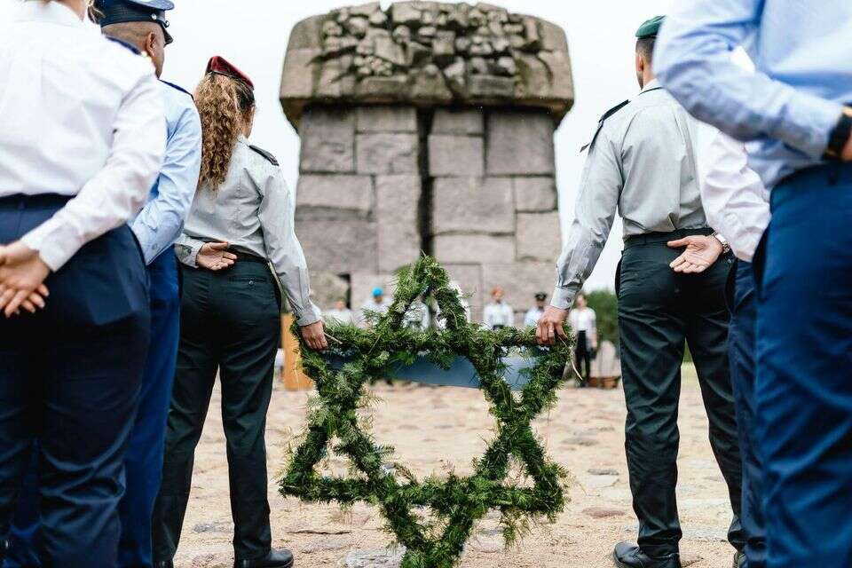 סיור עדים במדים, ארכיון , אלמוג קולטקר