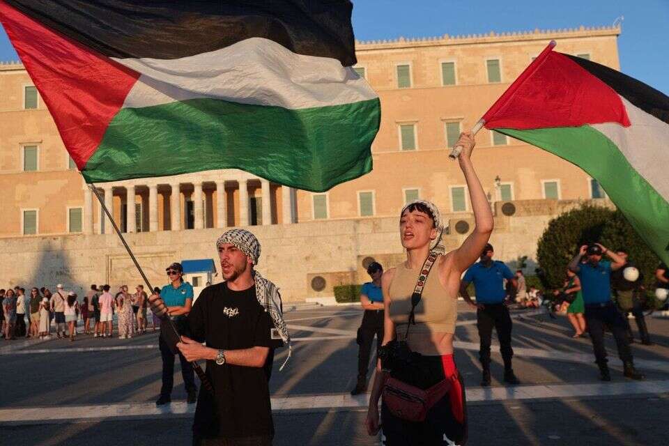 הפגנות "יום הזעם" באתונה, ארכיון , שימוש לפי סעיף 27א׳ לחוק זכויות יוצרים