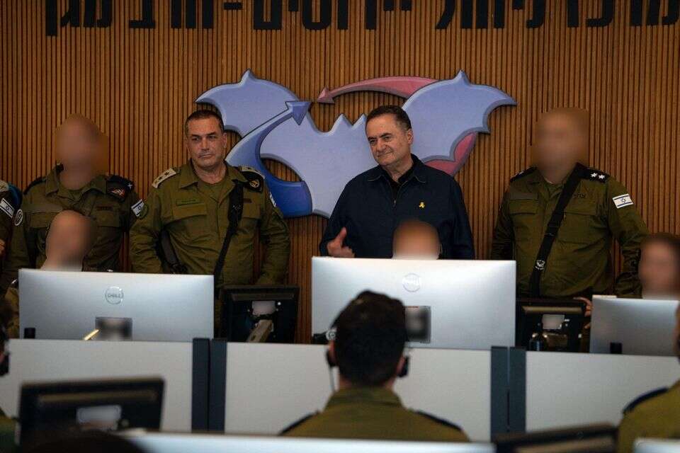 השר כ"ץ והרמטכ"ל זמיר בביקור בסוללת חץ (ארכיון) , אריאל חרמוני / משרד הביטחון
