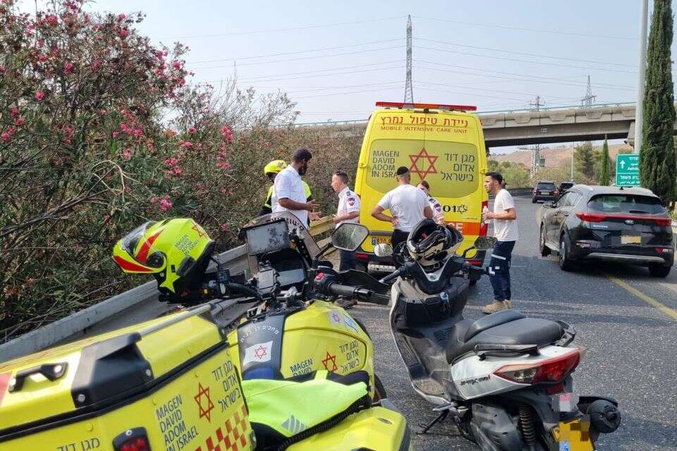 זירת התאונה בה נהרג רוכב האופנוע , תיעוד מבצעי מד"א