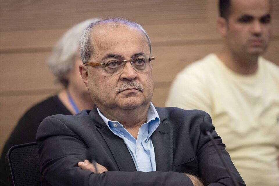 אחמד טיבי , אורן בן חקון